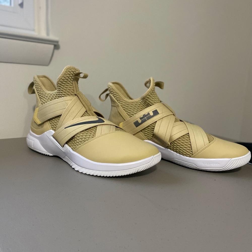 Nike Lebron Zoom Soldier 12 Team Gold size 12.5 - Picture 4 of 10